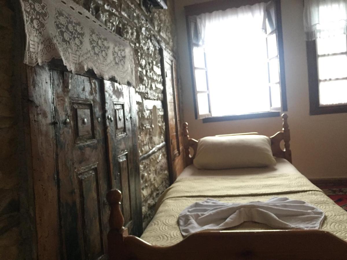 Guest House Salaria Гірокастра Екстер'єр фото