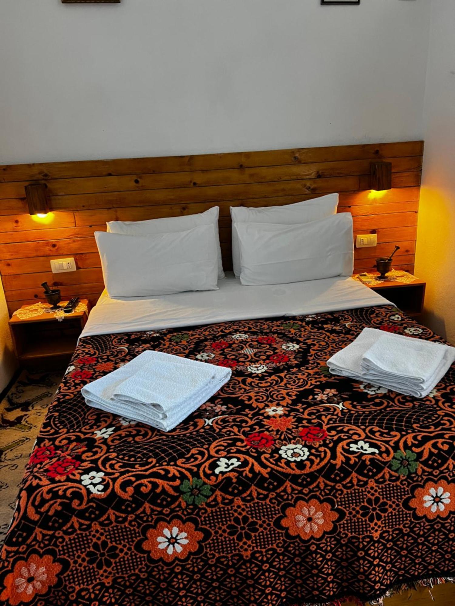 Guest House Salaria Гірокастра Екстер'єр фото